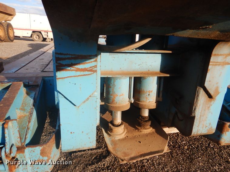 image for item DI2390 1987 Eager Beaver 50HG/HS50-TON lowboy equipment trailer