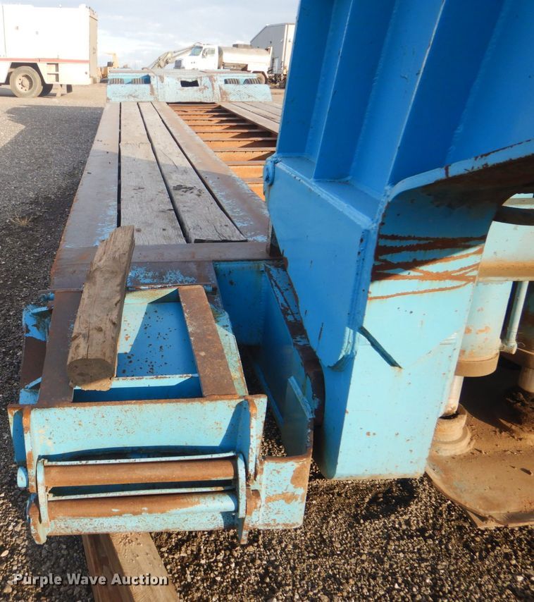 image for item DI2390 1987 Eager Beaver 50HG/HS50-TON lowboy equipment trailer