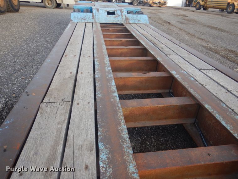 image for item DI2390 1987 Eager Beaver 50HG/HS50-TON lowboy equipment trailer