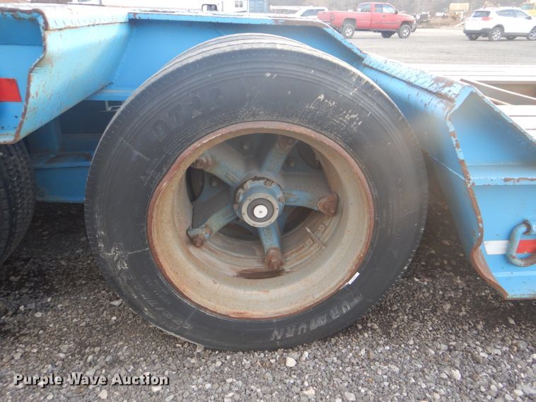 image for item DI2390 1987 Eager Beaver 50HG/HS50-TON lowboy equipment trailer