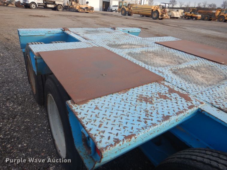 image for item DI2390 1987 Eager Beaver 50HG/HS50-TON lowboy equipment trailer