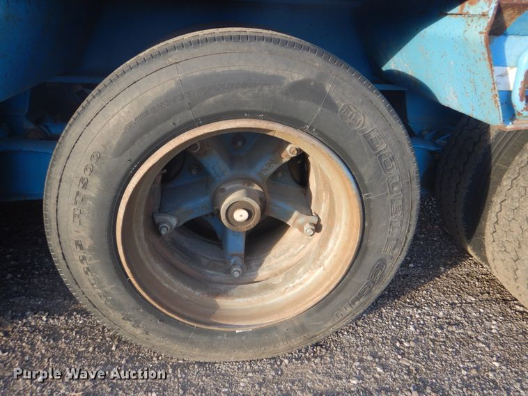 image for item DI2390 1987 Eager Beaver 50HG/HS50-TON lowboy equipment trailer