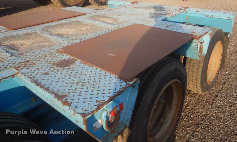 image for item DI2390 1987 Eager Beaver 50HG/HS50-TON lowboy equipment trailer