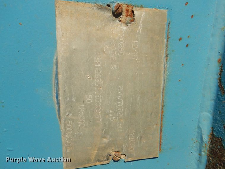 image for item DI2390 1987 Eager Beaver 50HG/HS50-TON lowboy equipment trailer