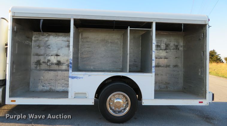 image for item DI3896 2008 Freightliner Business Class M2  delivery truck