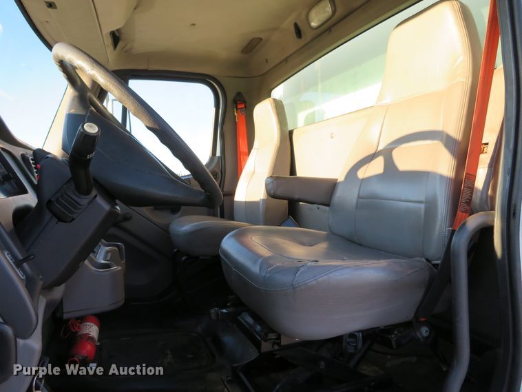 image for item DI3896 2008 Freightliner Business Class M2  delivery truck