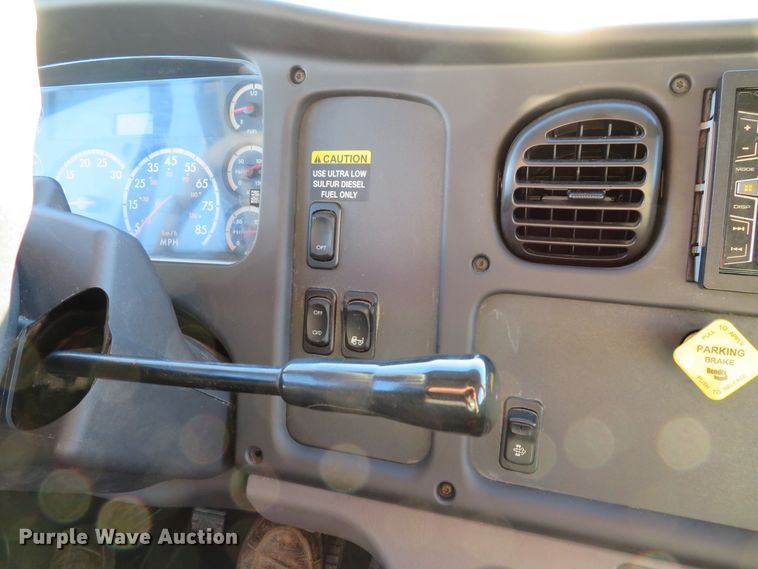 image for item DI3896 2008 Freightliner Business Class M2  delivery truck