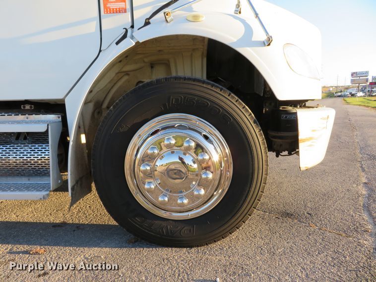 image for item DI3896 2008 Freightliner Business Class M2  delivery truck