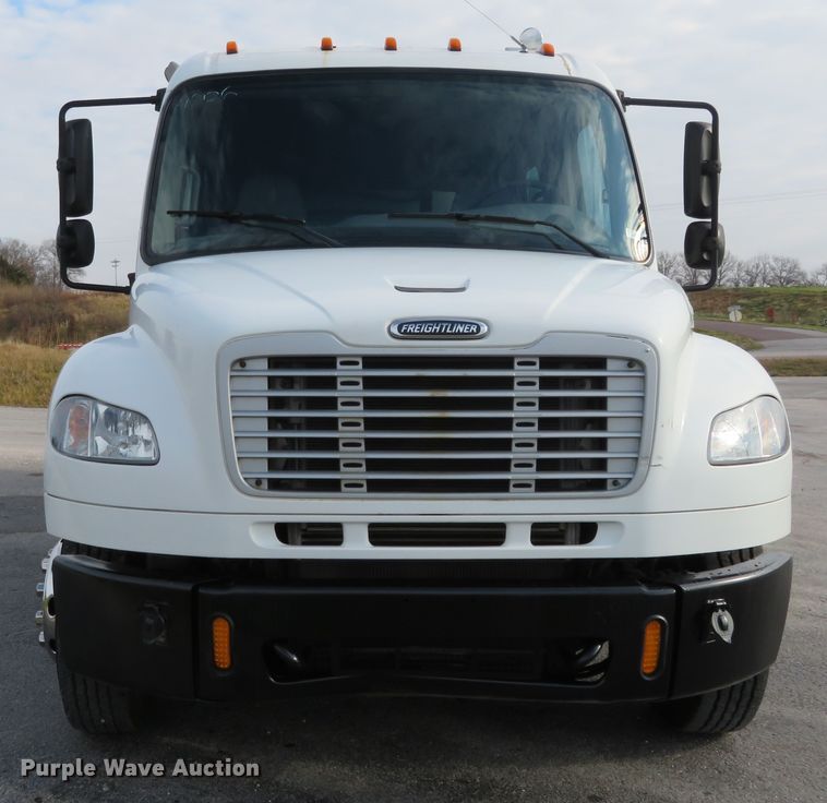 image for item DI3911 2009 Freightliner Business Class M2  utility truck