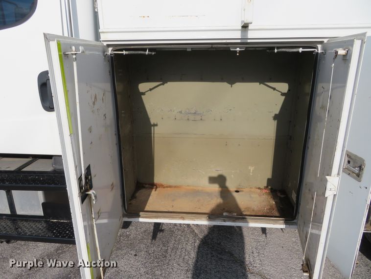 image for item DI3911 2009 Freightliner Business Class M2  utility truck