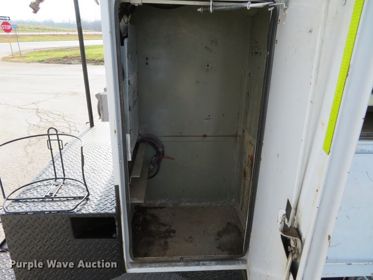 image for item DI3911 2009 Freightliner Business Class M2  utility truck