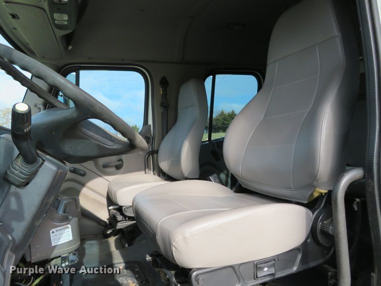image for item DI3911 2009 Freightliner Business Class M2  utility truck