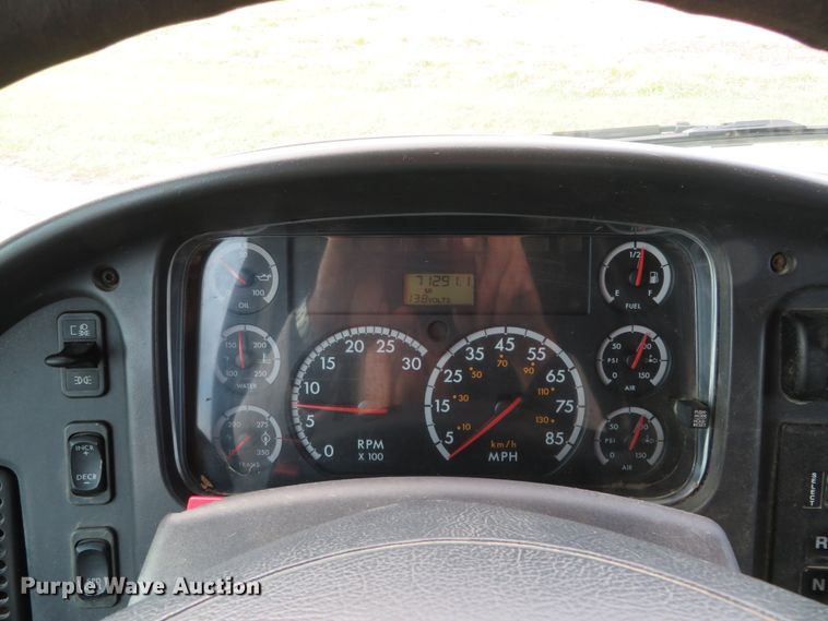 image for item DI3911 2009 Freightliner Business Class M2  utility truck