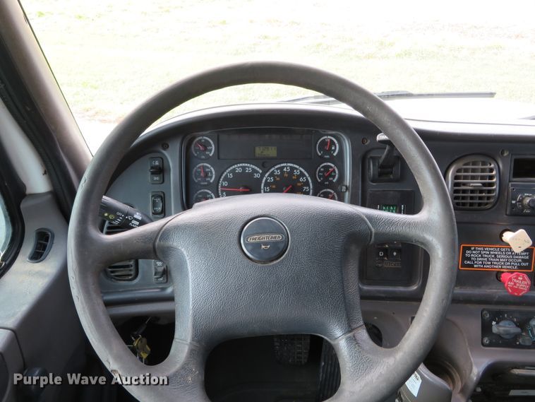 image for item DI3911 2009 Freightliner Business Class M2  utility truck