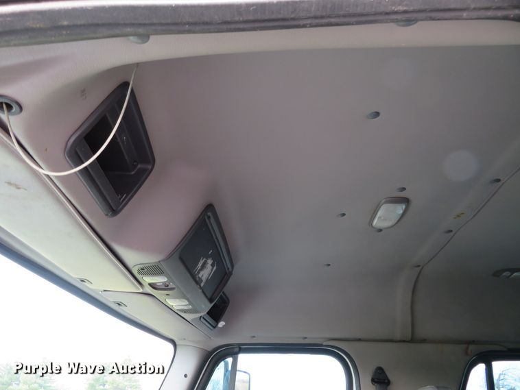 image for item DI3911 2009 Freightliner Business Class M2  utility truck