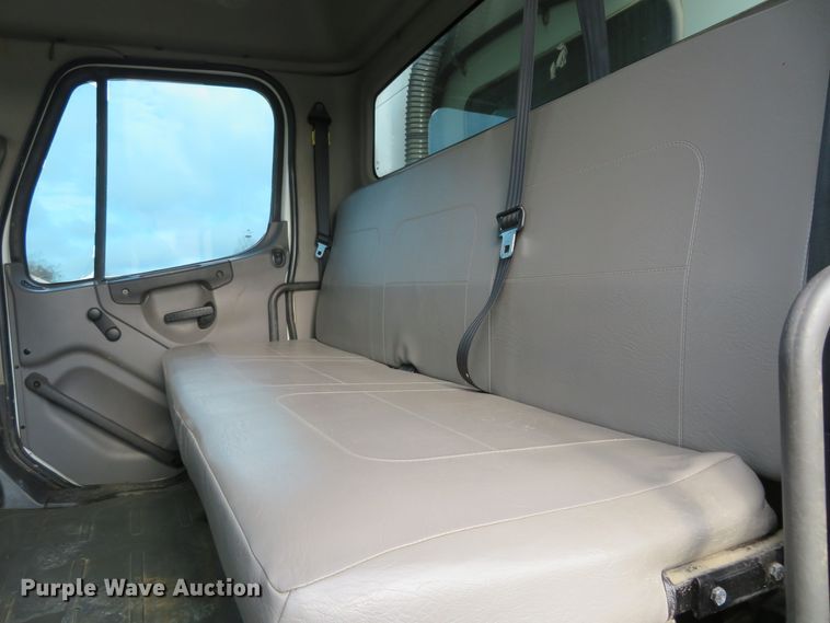 image for item DI3911 2009 Freightliner Business Class M2  utility truck