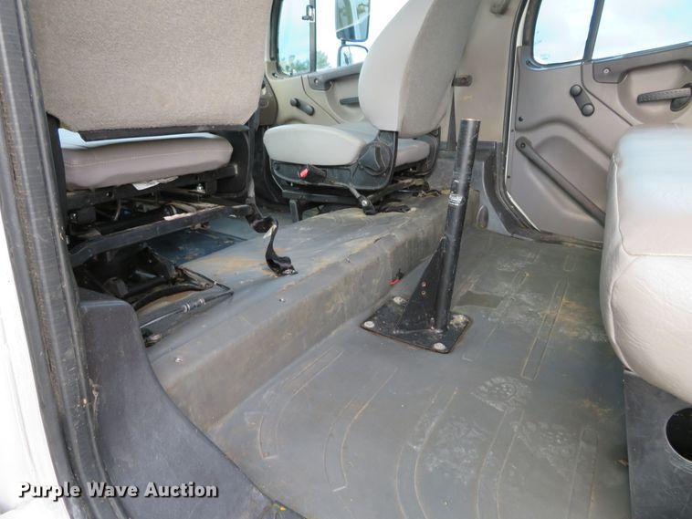 image for item DI3911 2009 Freightliner Business Class M2  utility truck