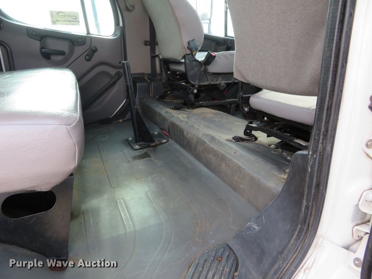 image for item DI3911 2009 Freightliner Business Class M2  utility truck