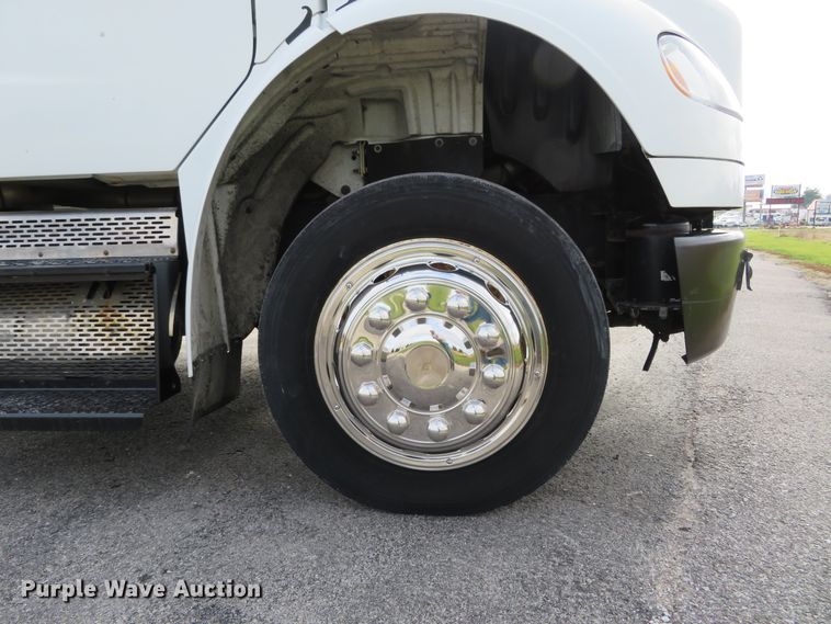 image for item DI3911 2009 Freightliner Business Class M2  utility truck