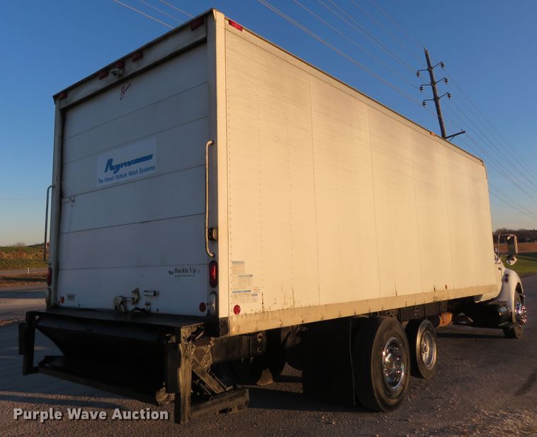 image for item DI3921 2004 Ford F750 Super Duty XLT  box truck