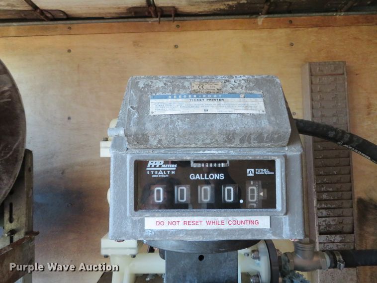 image for item DI3921 2004 Ford F750 Super Duty XLT  box truck