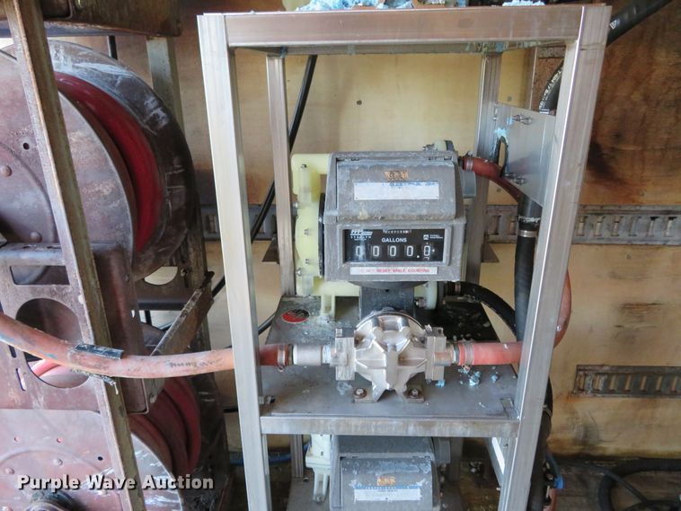 image for item DI3921 2004 Ford F750 Super Duty XLT  box truck