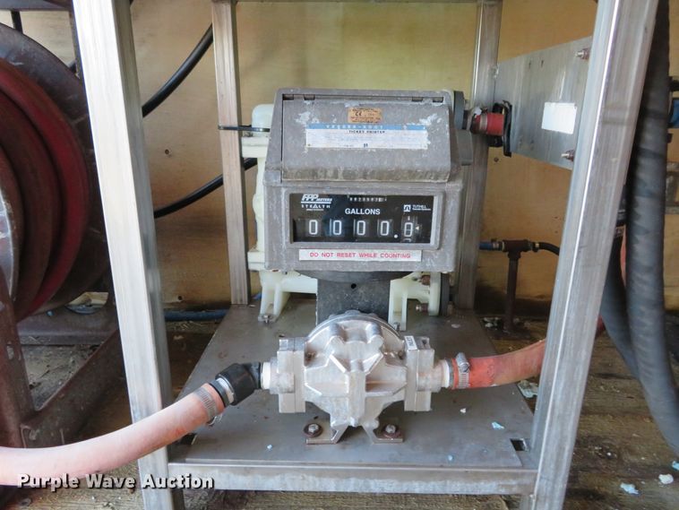 image for item DI3921 2004 Ford F750 Super Duty XLT  box truck