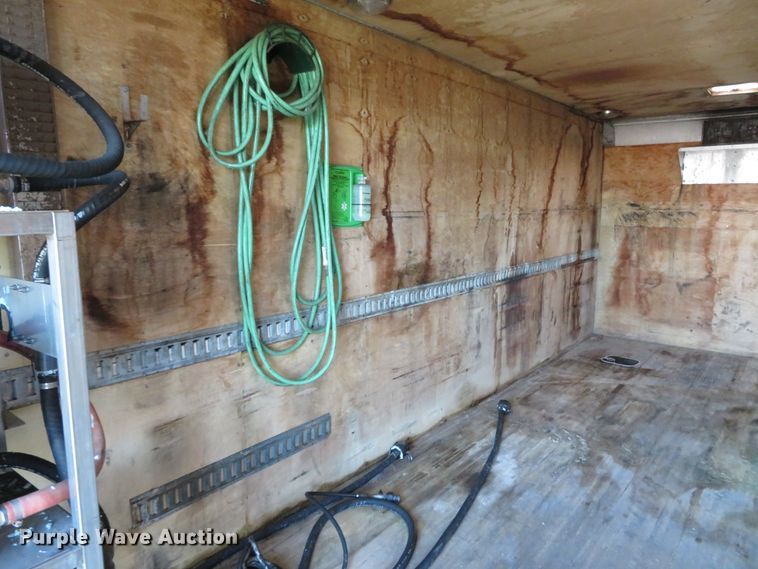 image for item DI3921 2004 Ford F750 Super Duty XLT  box truck