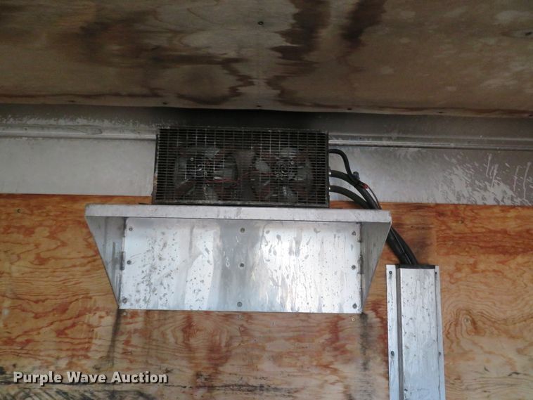 image for item DI3921 2004 Ford F750 Super Duty XLT  box truck