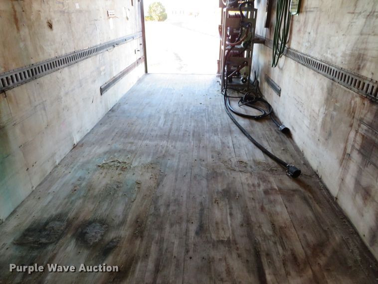 image for item DI3921 2004 Ford F750 Super Duty XLT  box truck