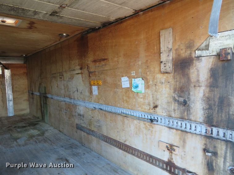 image for item DI3921 2004 Ford F750 Super Duty XLT  box truck