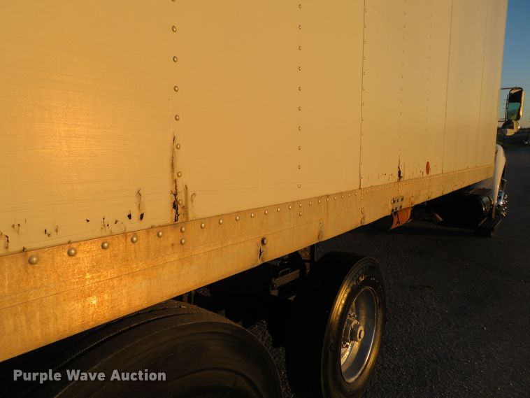 image for item DI3921 2004 Ford F750 Super Duty XLT  box truck