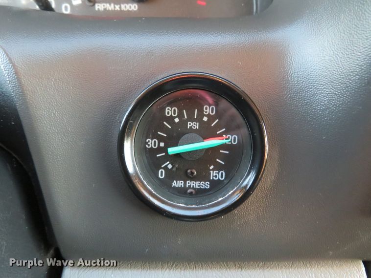 image for item DI3921 2004 Ford F750 Super Duty XLT  box truck