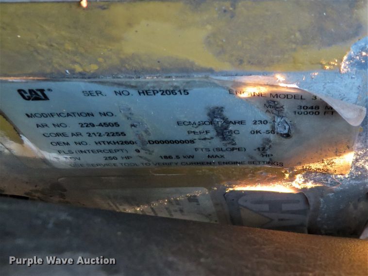 image for item DI3921 2004 Ford F750 Super Duty XLT  box truck