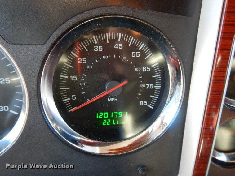 image for item DI8063 2006 Kenworth W900  semi truck