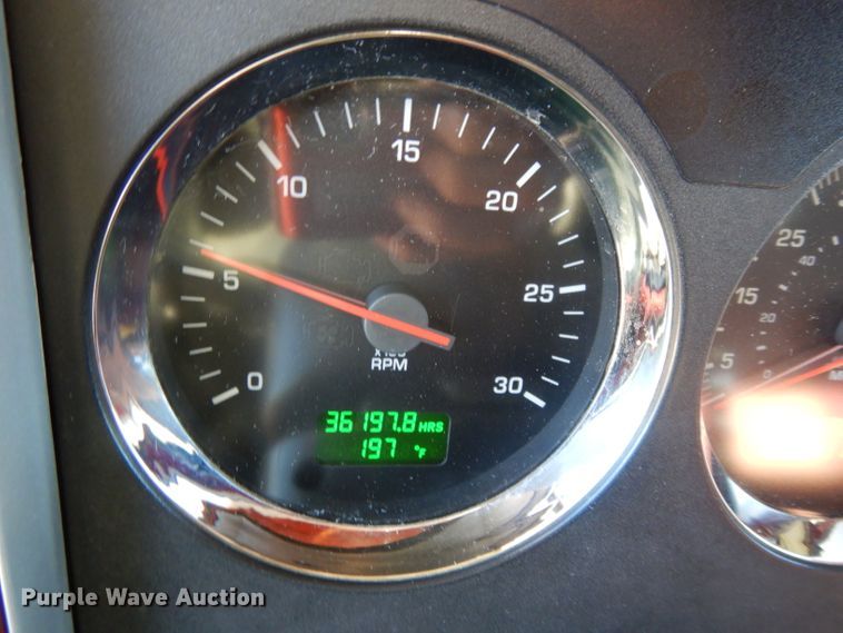 image for item DI8063 2006 Kenworth W900  semi truck