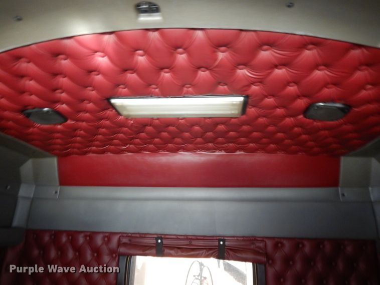 image for item DI8063 2006 Kenworth W900  semi truck