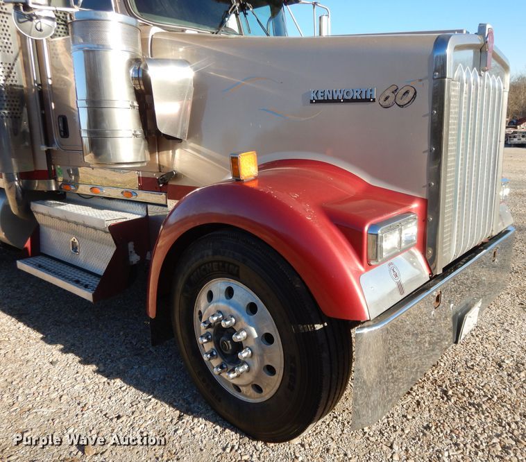 image for item DI8063 2006 Kenworth W900  semi truck