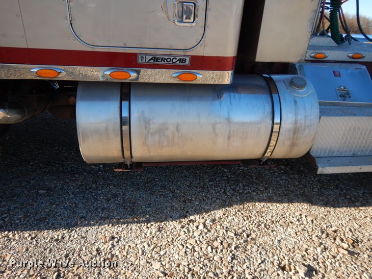 image for item DI8063 2006 Kenworth W900  semi truck