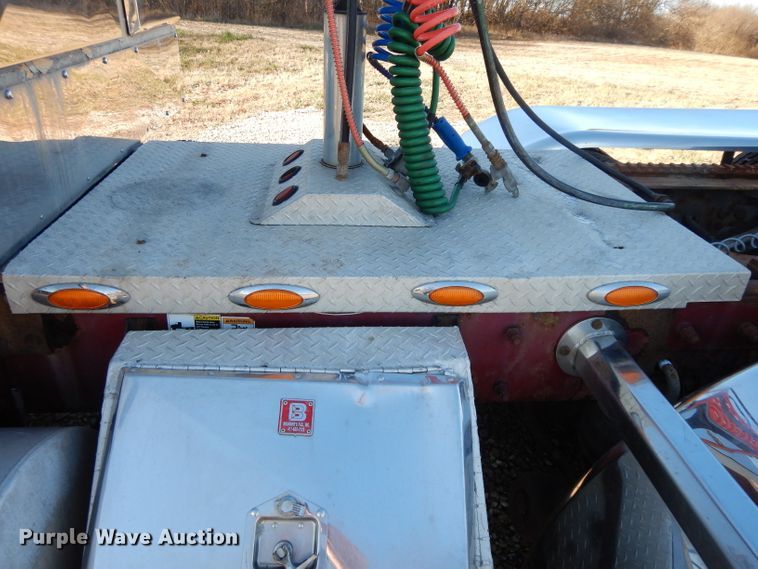 image for item DI8063 2006 Kenworth W900  semi truck