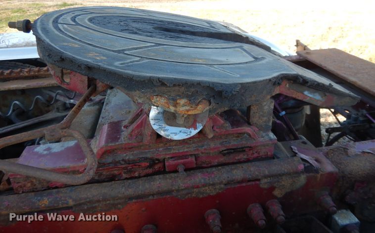 image for item DI8063 2006 Kenworth W900  semi truck