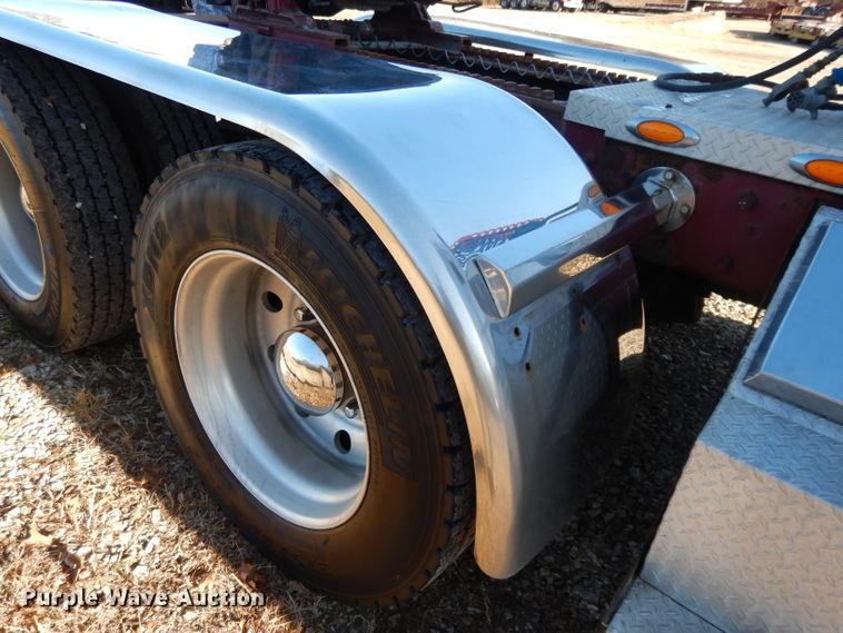 image for item DI8063 2006 Kenworth W900  semi truck