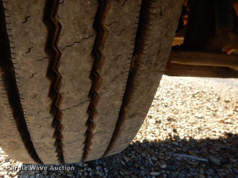 image for item DI8063 2006 Kenworth W900  semi truck