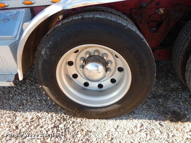 image for item DI8063 2006 Kenworth W900  semi truck