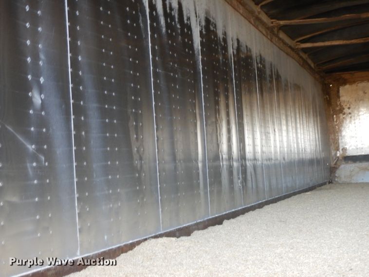 image for item DI8112 1982 Imco walking floor trailer