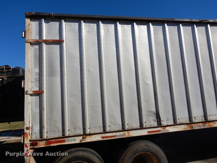 image for item DI8112 1982 Imco walking floor trailer