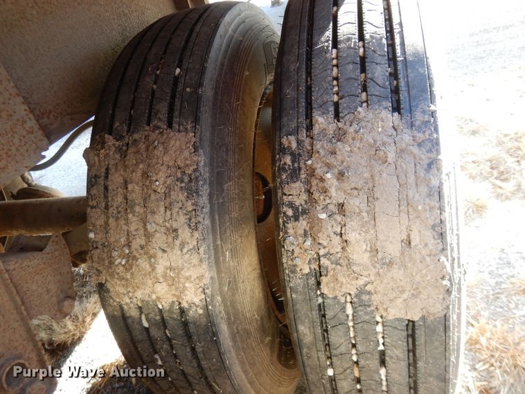 image for item DI8112 1982 Imco walking floor trailer