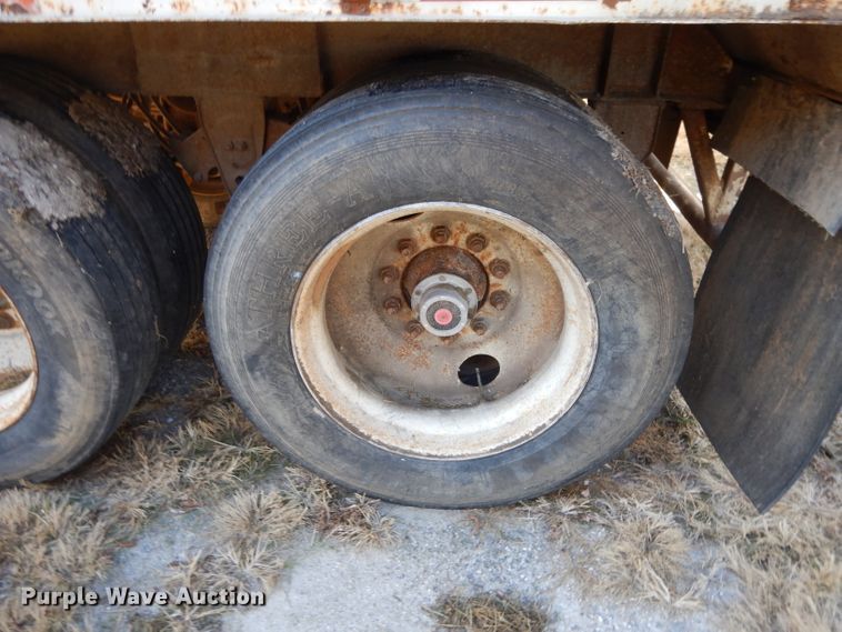 image for item DI8112 1982 Imco walking floor trailer