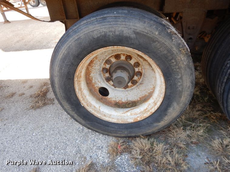image for item DI8112 1982 Imco walking floor trailer