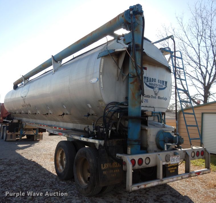 image for item DI8115 1992 Ledwell feed delivery trailer